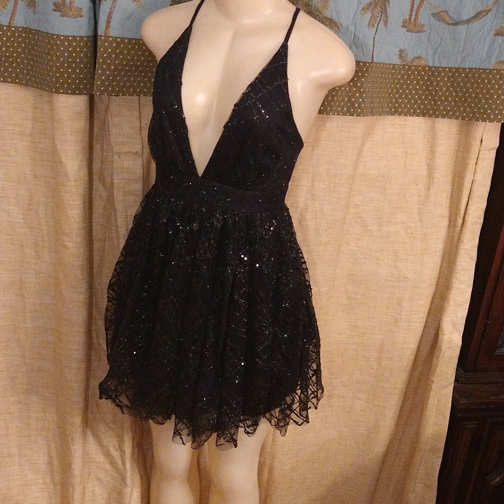 **Plunge V line Sexy Black Luxxel Dress Size Small** - Picture 4 of 8